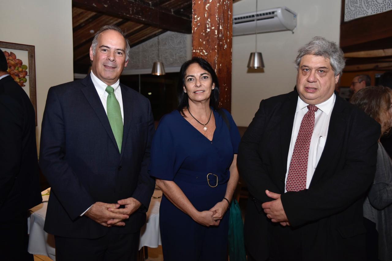  Mário Ruiz, Silvana Cury e  Luiz Ricardo Santoro    